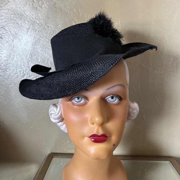 EYE-CATCHING 194Os\' BLACK STRAW FEDORA + WIDE BAND & YELLOW/BLACK FEATHERS main image 14